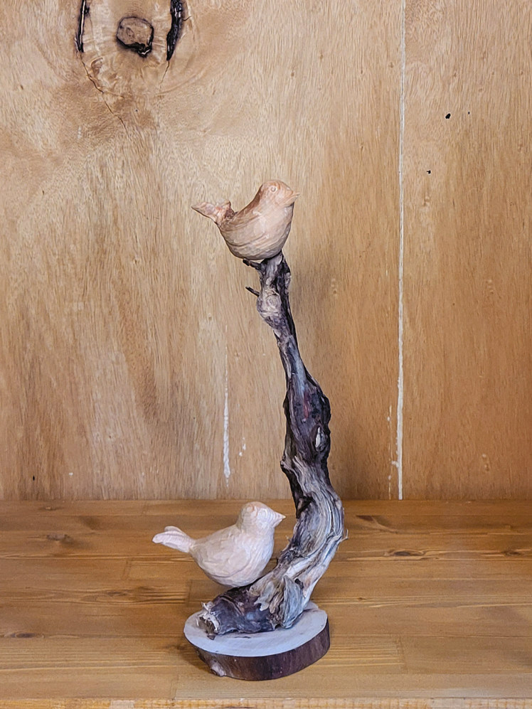 Holzschnitzerei_Erne_Vögel auf Ast